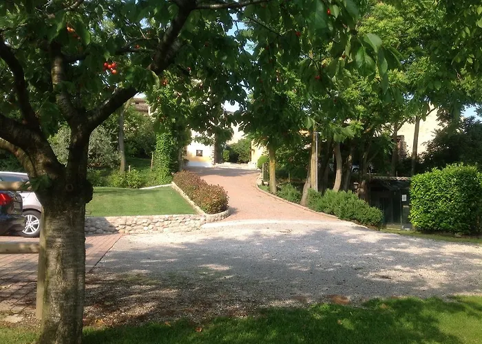 Borgo Di Calmasino