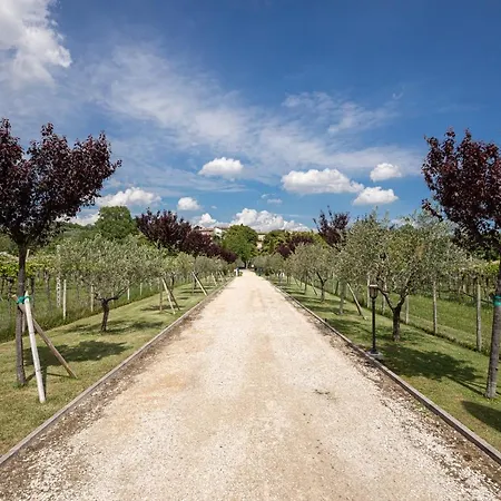 ファームステイ Borgo Di Calmasino
