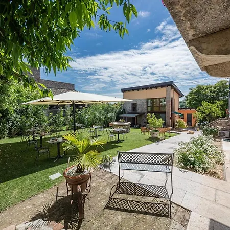 Borgo Di Calmasino * バルドリーノ
