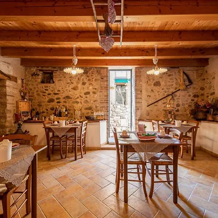 Borgo Di Calmasino * バルドリーノ