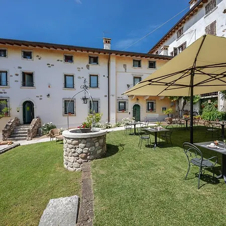 Borgo Di Calmasino バルドリーノ
