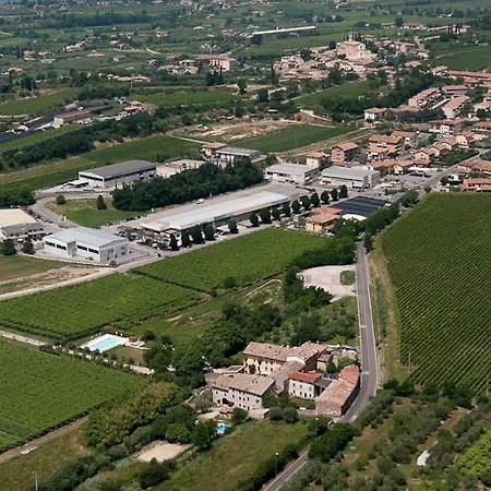 Borgo Di Calmasino バルドリーノ