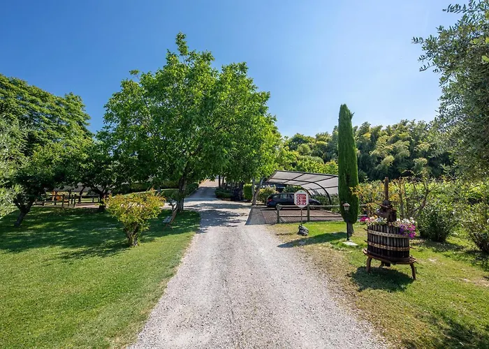 Borgo Di Calmasino 바르돌리노