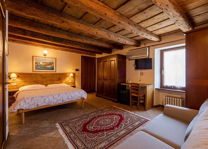 Borgo Di Calmasino 팜스테이